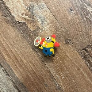 6/$11🖤 Minion Jibbitz